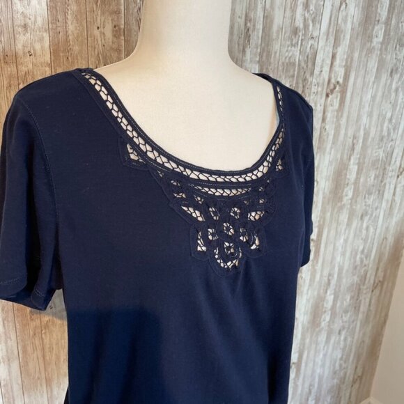 Lauren Jeans Company Navy Shirt with Lace Neckline size 1X - Picture 2 of 4